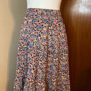 Long floral summer skirt size M